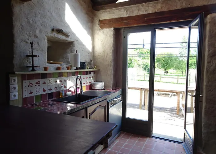 On A Beautiful Medieval Estate 펜션