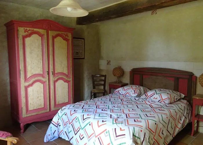 펜션 On A Beautiful Medieval Estate Saint-Lo-d'Ourville