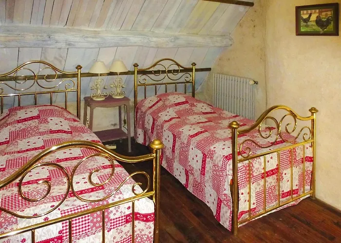 펜션 On A Beautiful Medieval Estate Saint-Lo-d'Ourville